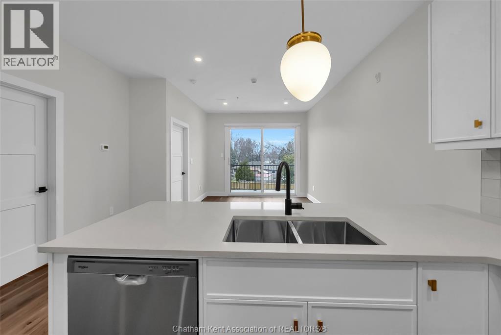 12 Mill Street West — photo 13