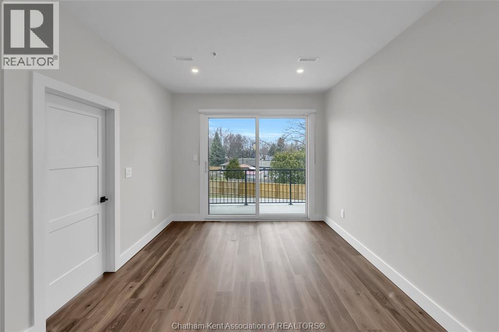 12 Mill Street West — photo 14