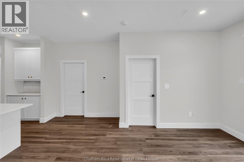12 Mill Street West — photo 15