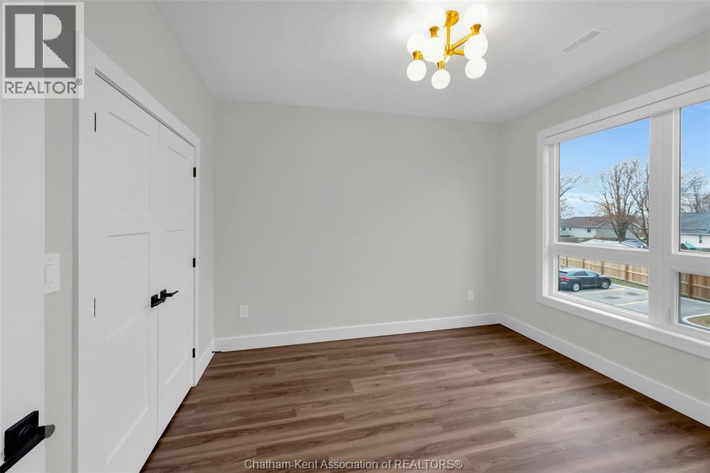 12 Mill Street West — photo 17