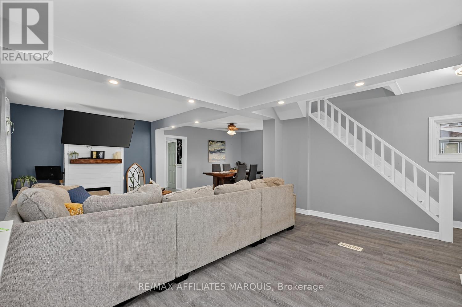 57 SMITHS FALLS AVENUE - Image 13