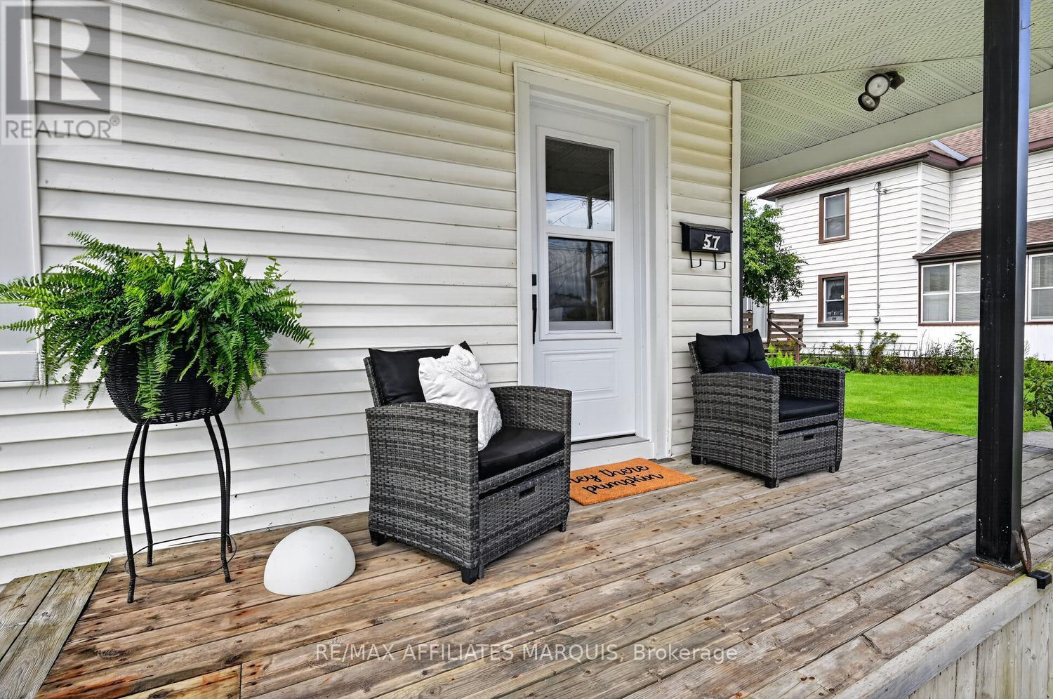 57 SMITHS FALLS AVENUE - 8