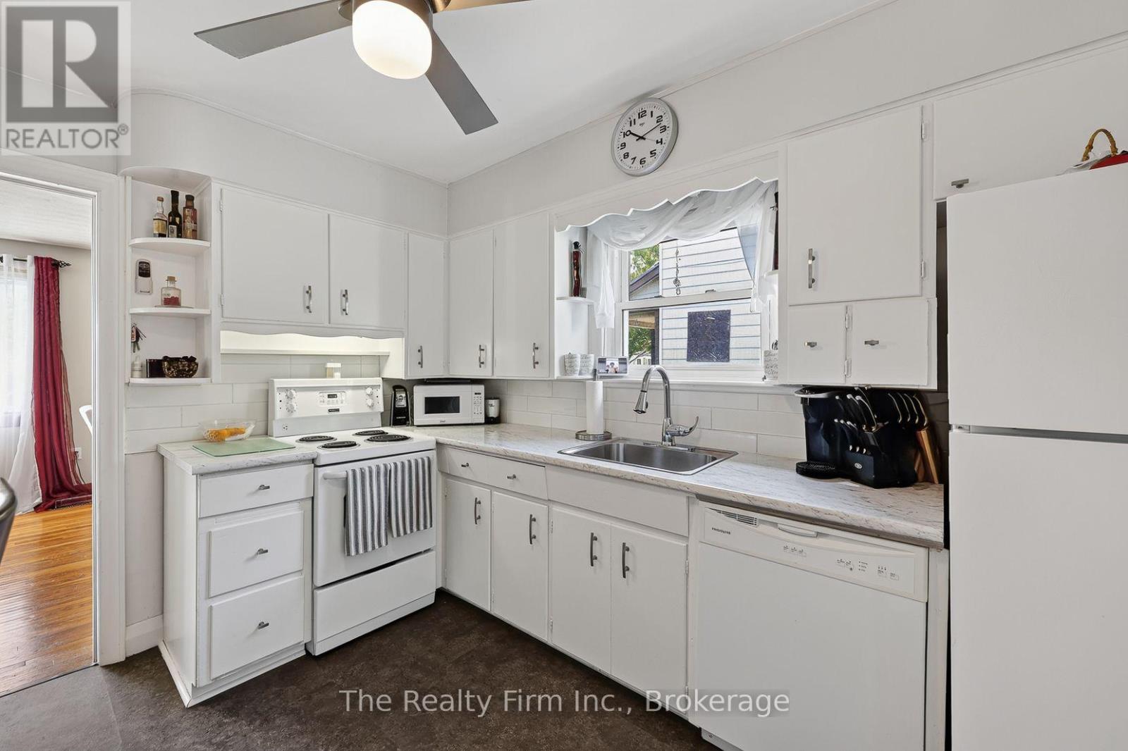 14 EAST PARK DRIVE - 13