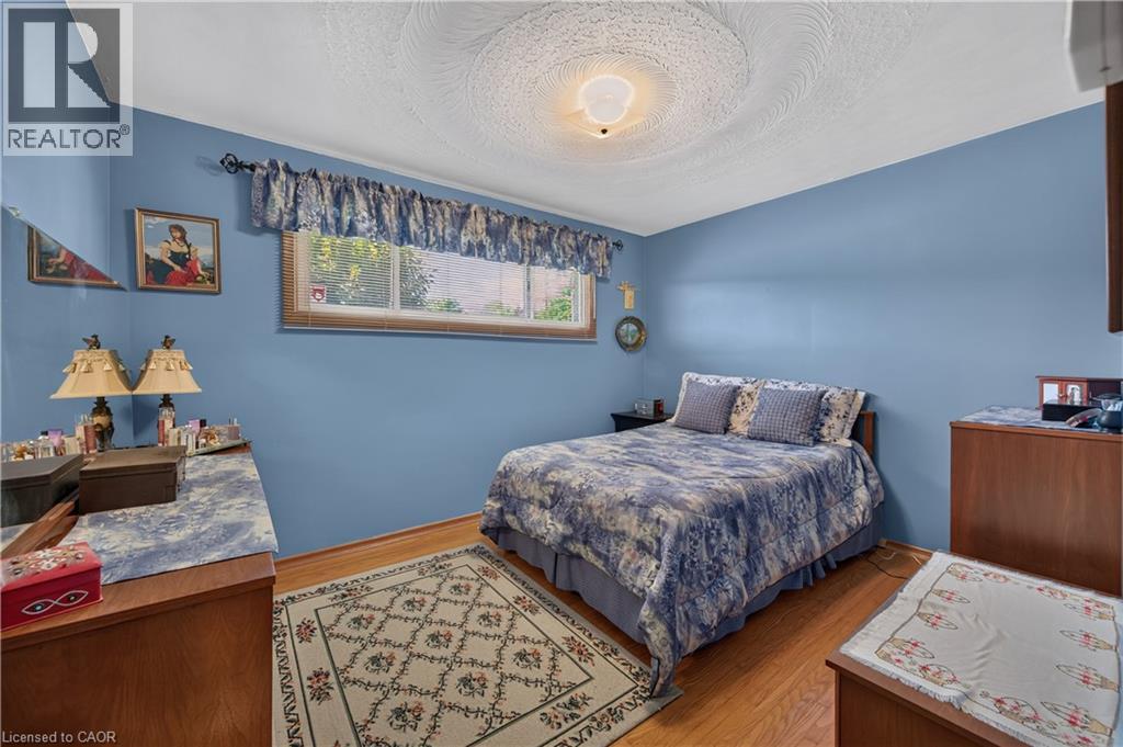 5 KENTLEY Drive - 21