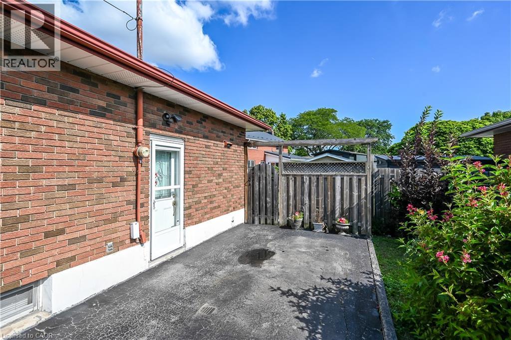 5 KENTLEY Drive - 45