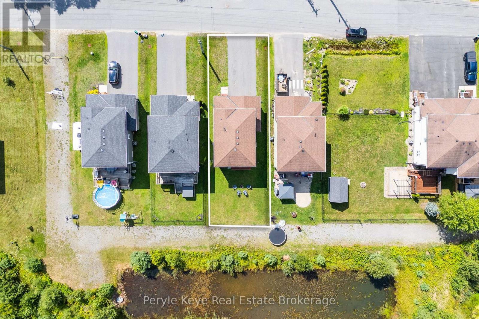 81 DOUGLAS DRIVE - 10