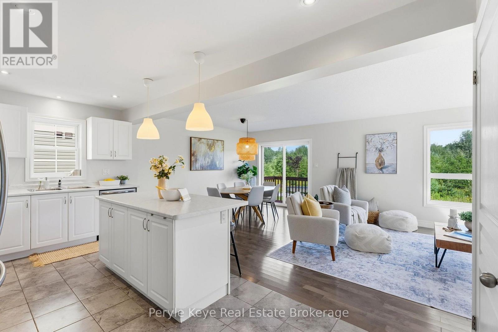 81 DOUGLAS DRIVE - Image 13