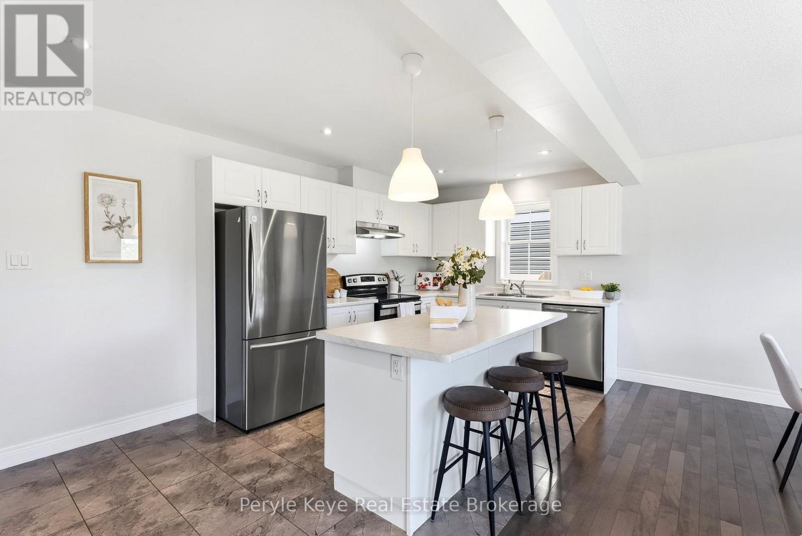 81 DOUGLAS DRIVE - Image 14