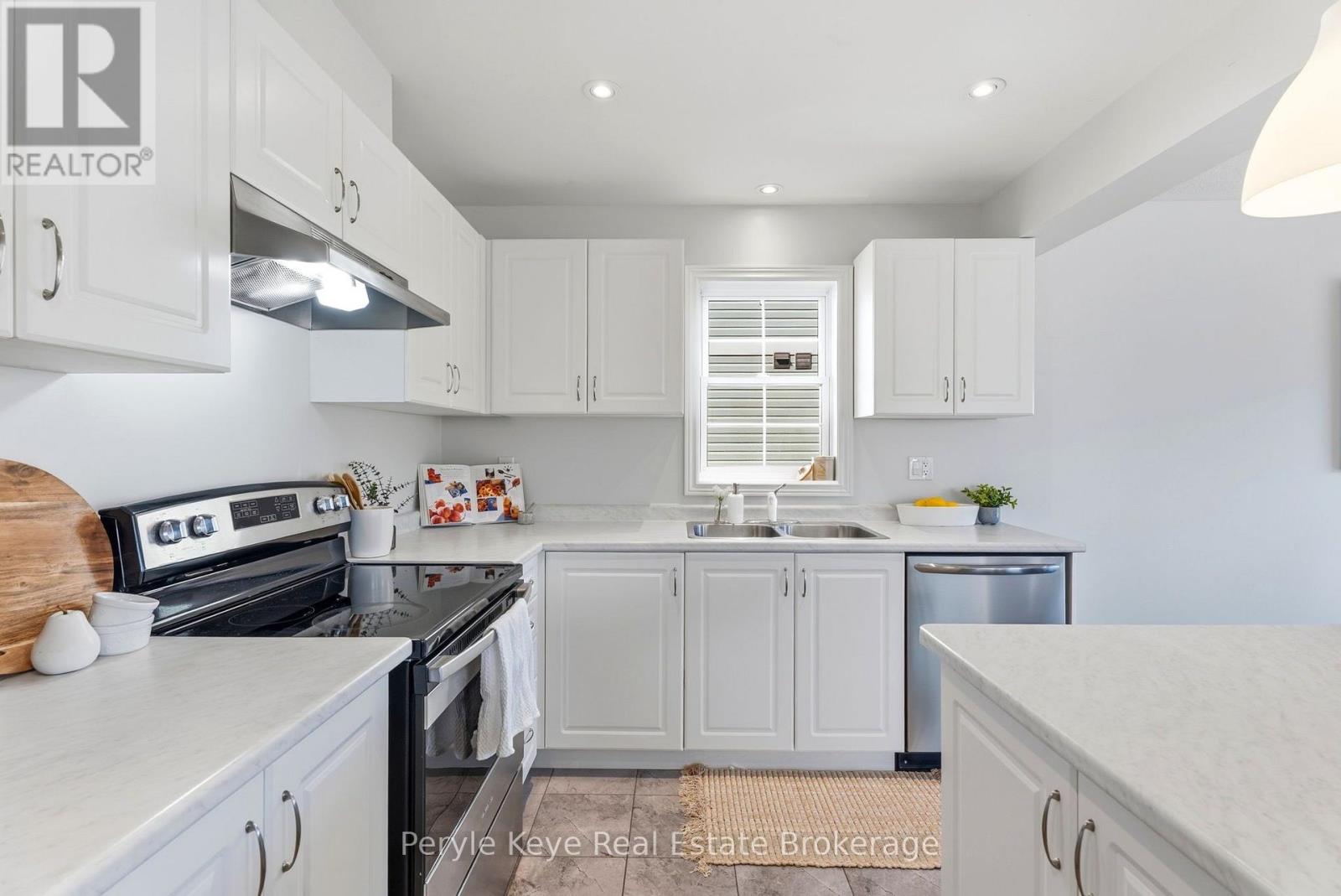 81 DOUGLAS DRIVE - Image 15