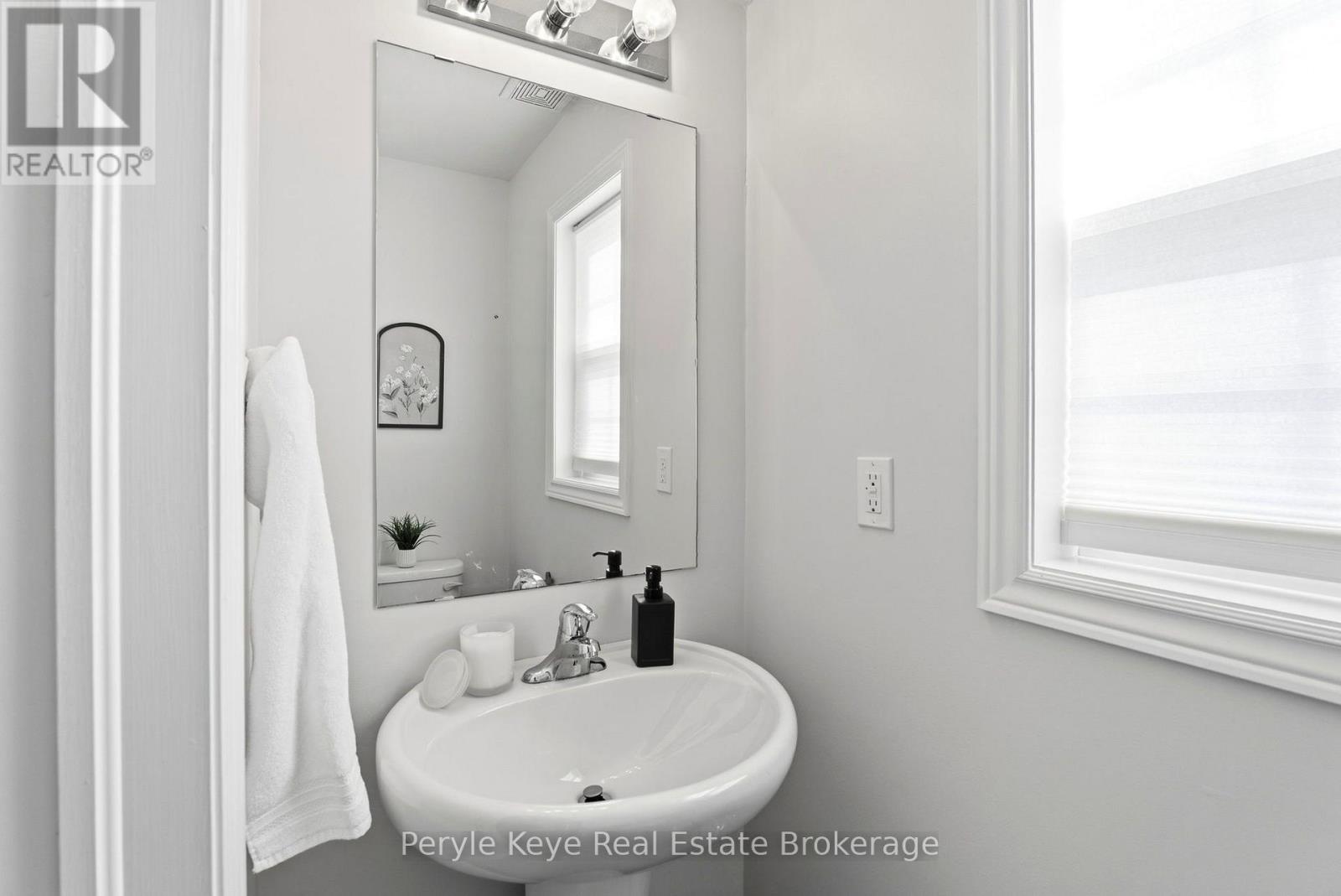 81 DOUGLAS DRIVE - Image 30