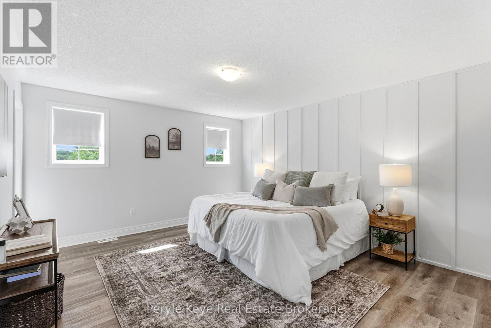 81 DOUGLAS DRIVE - 32