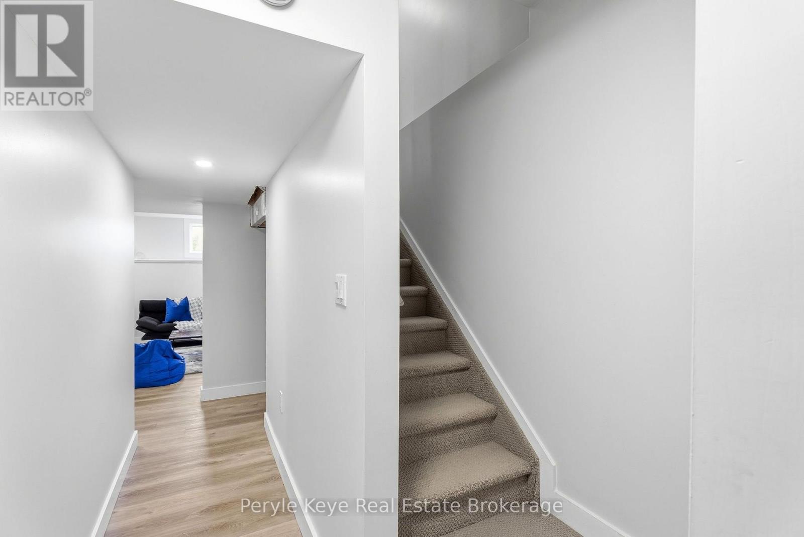 81 DOUGLAS DRIVE - 39