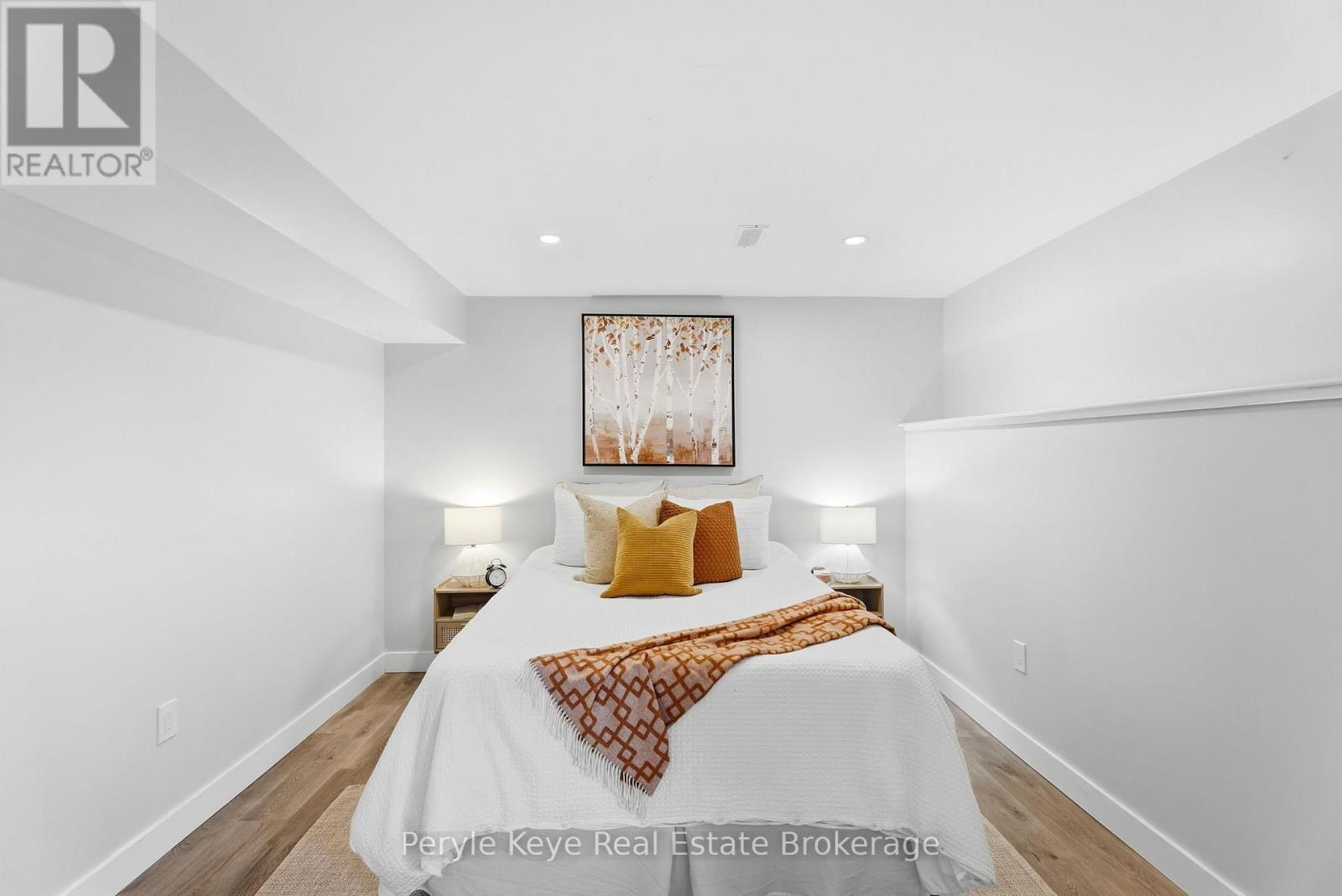 81 DOUGLAS DRIVE - 42