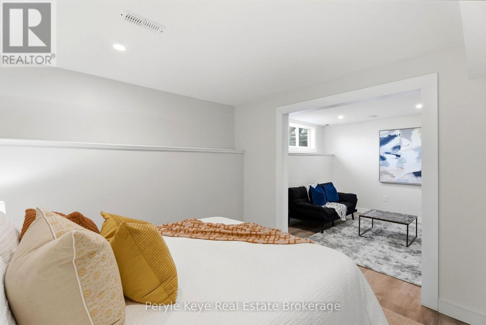 81 DOUGLAS DRIVE - 43