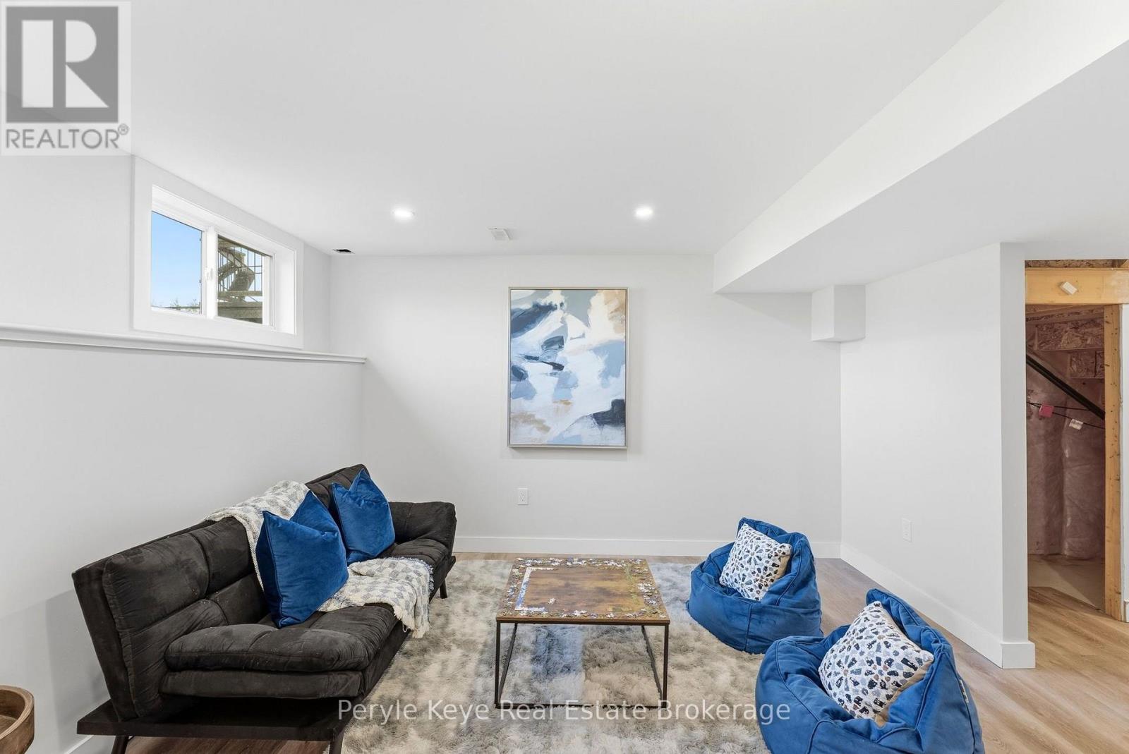 81 DOUGLAS DRIVE - Image 44