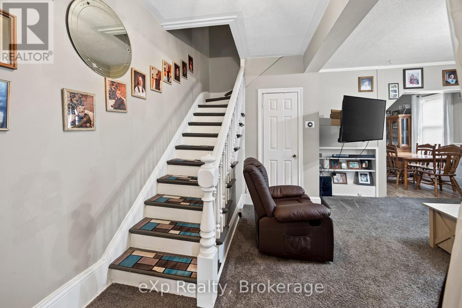 99 DUFFERIN STREET - 17