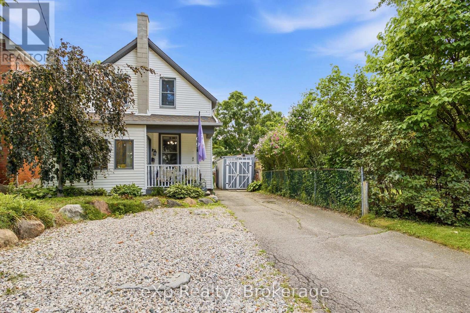 99 DUFFERIN STREET - 2