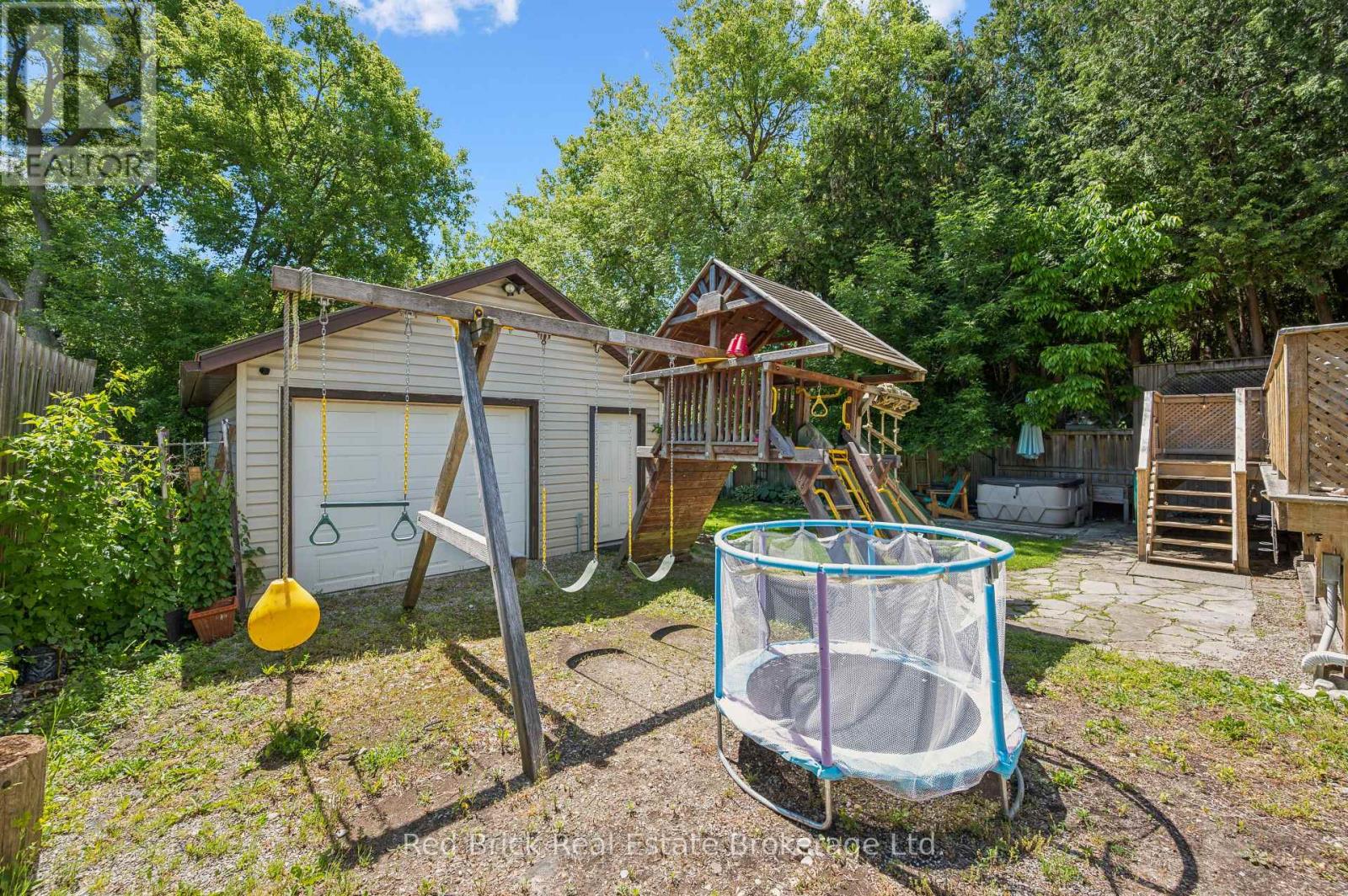 324 WATERLOO AVENUE - Image 26