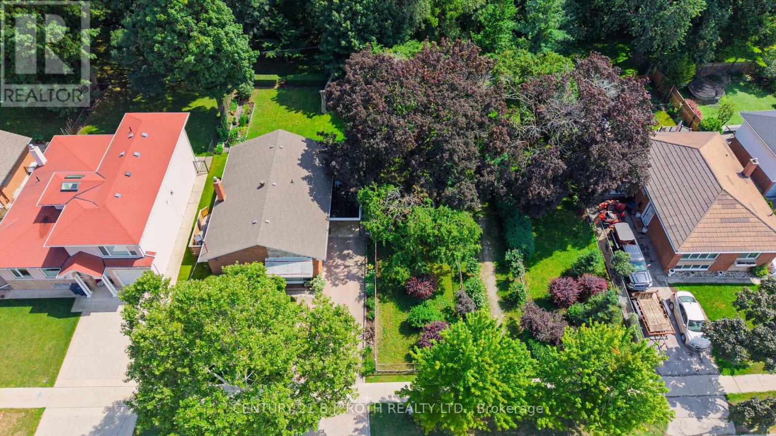 109 WINCOTT DRIVE - 44
