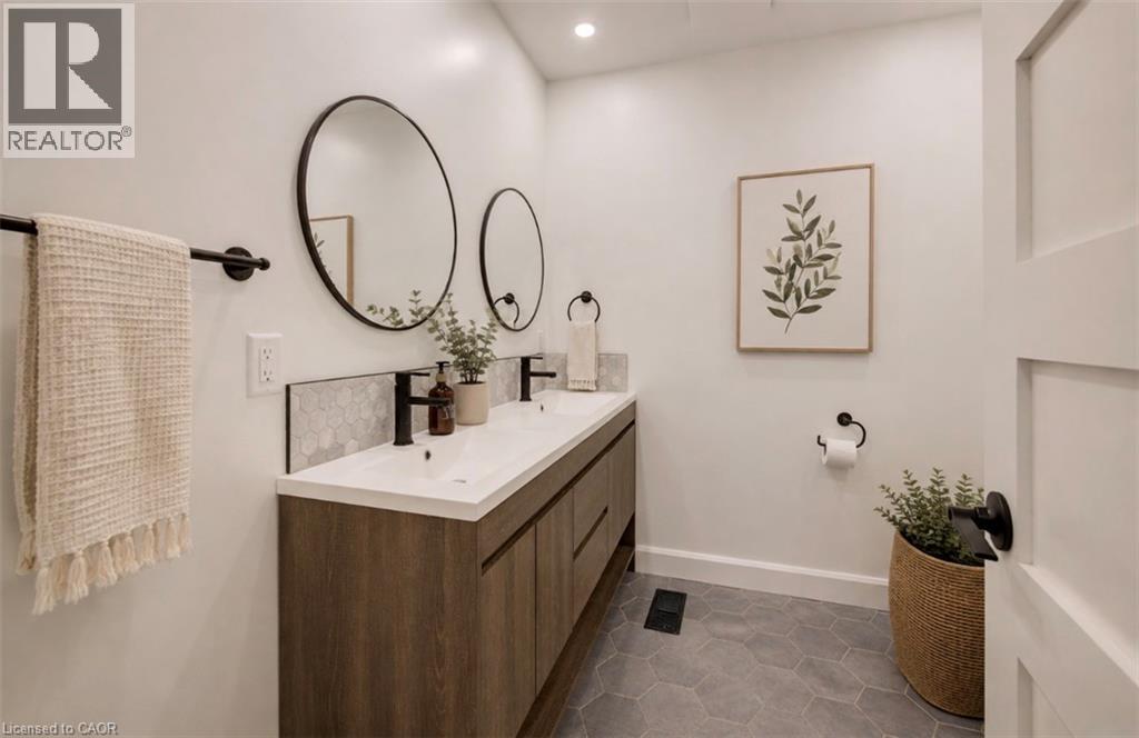 244 ROYAL Street - 32
