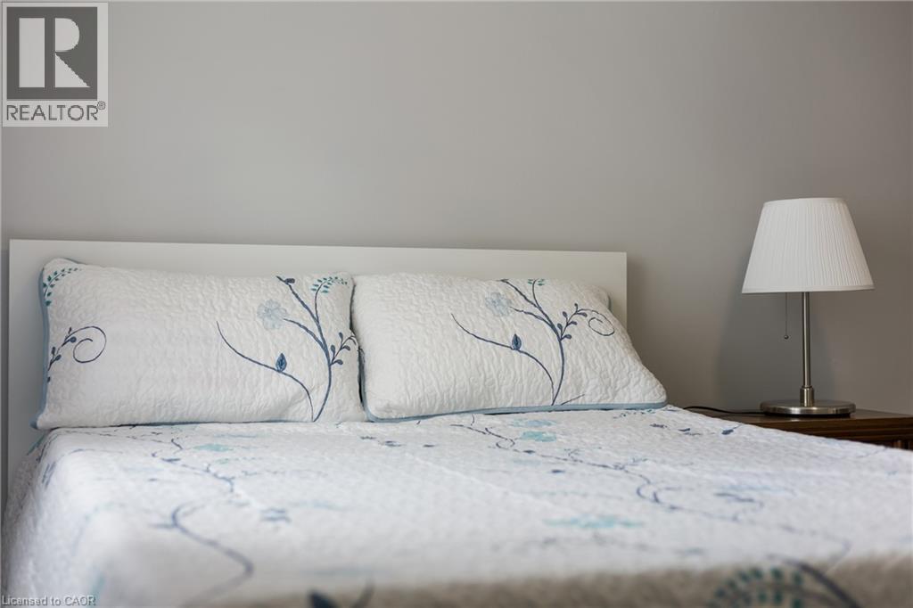 6 bedroom Single Family interior view, 25 SAUNBY Street, West London, London, Ontario