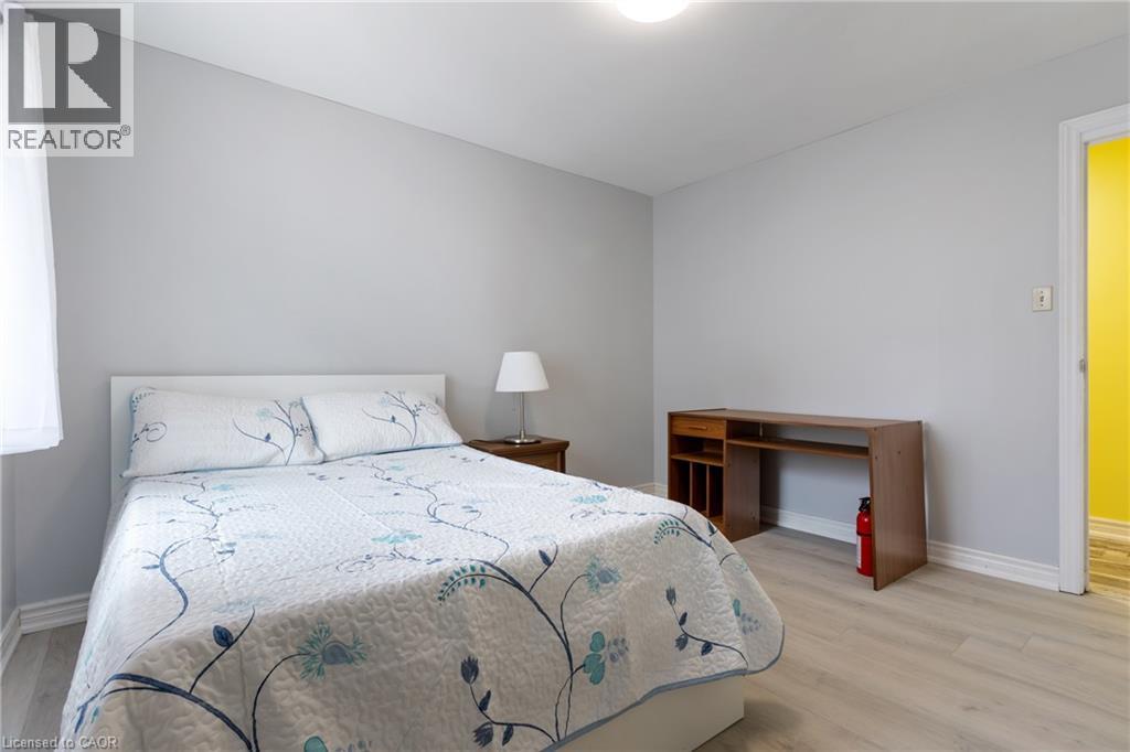 6 bedroom Single Family interior view, 25 SAUNBY Street, West London, London, Ontario