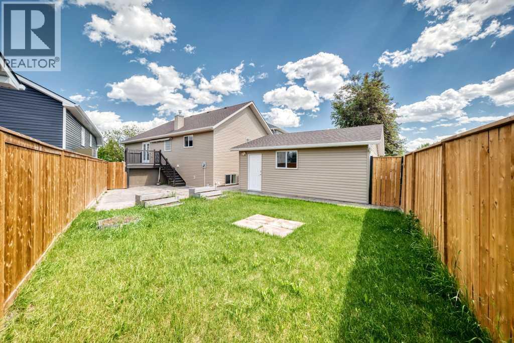 222 Covewood Close NE - 38