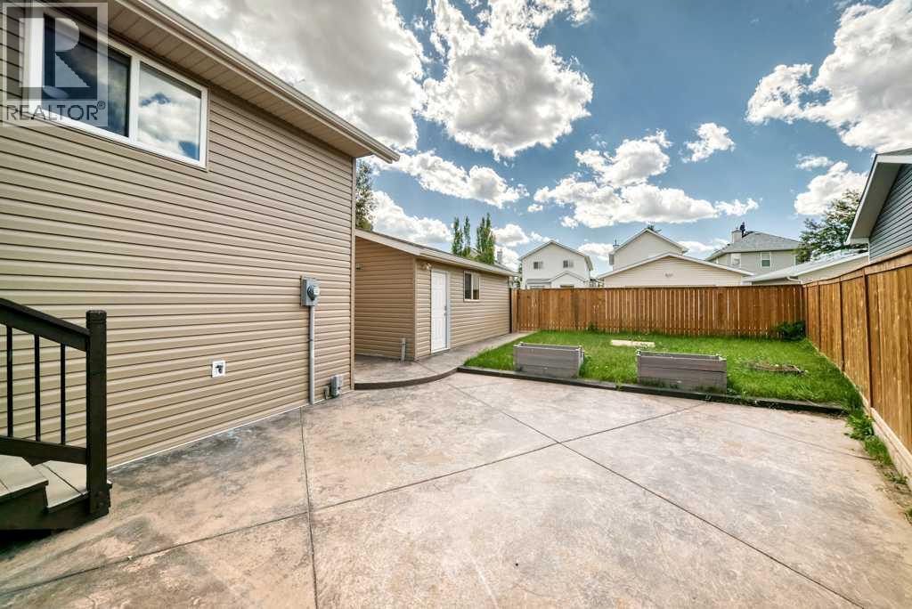 222 Covewood Close NE - 32