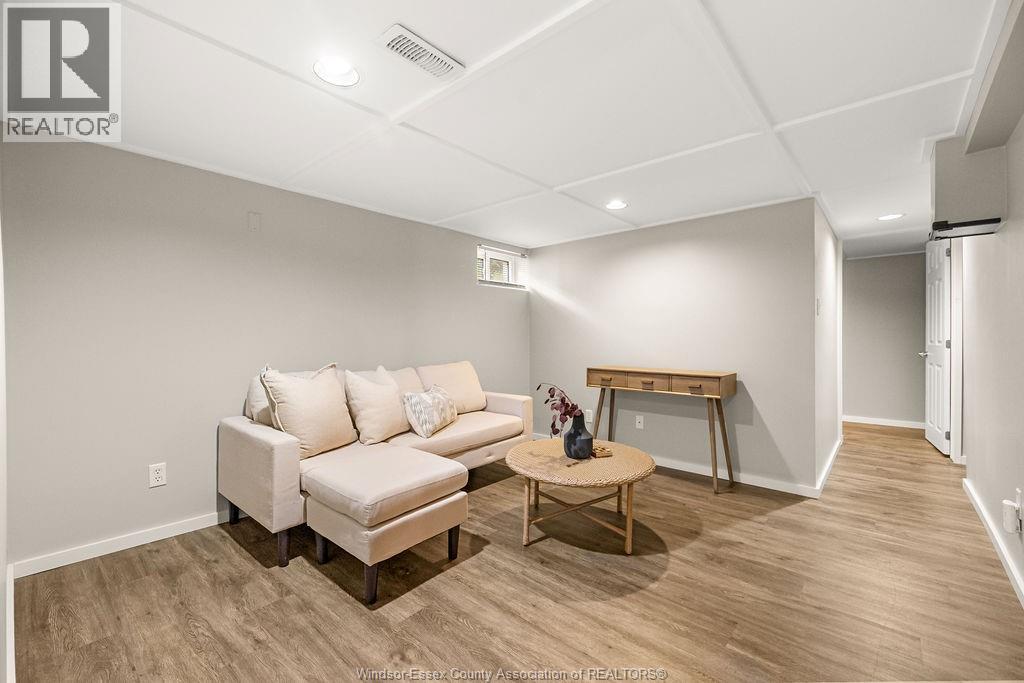 386 PARTINGTON AVE - Image 21