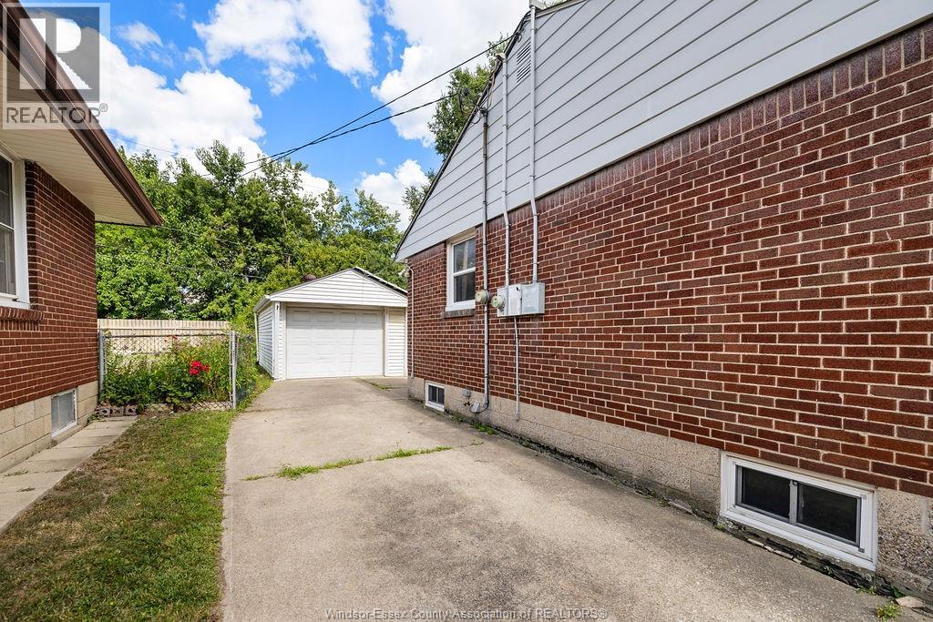 386 PARTINGTON AVE - Image 27