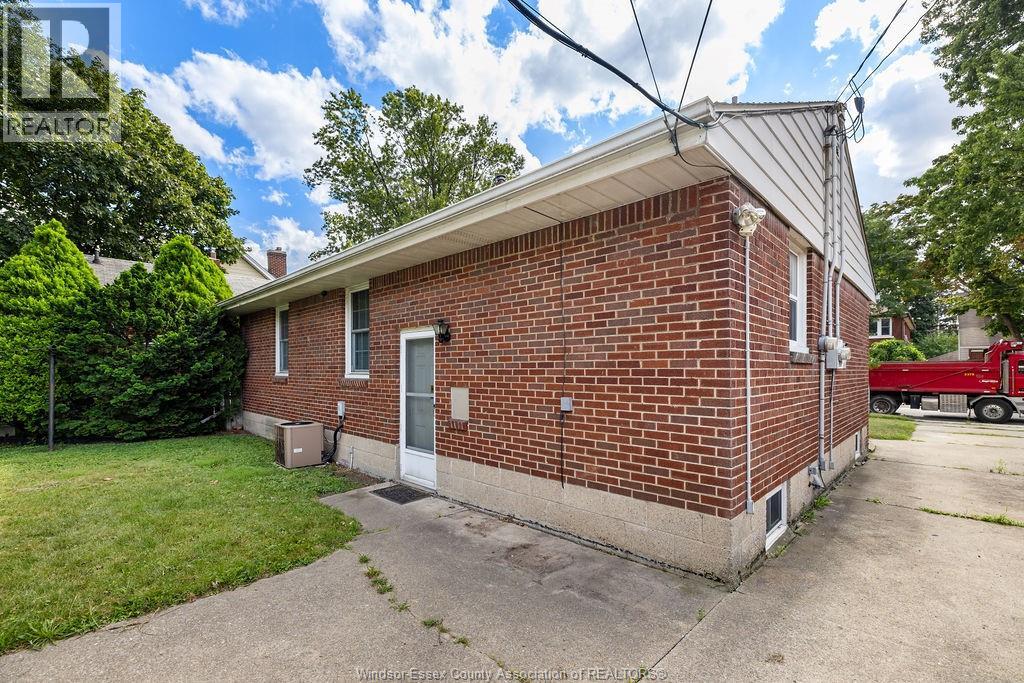 386 PARTINGTON AVE - 29