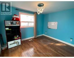 Bedroom 3 - Main & Second Floor - 53 Aberfeldy Crescent, Markham, ON L3T4C1 Photo 6