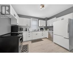 Foyer - 50 William Street, Parry Sound, ON P2A1V1 Photo 12