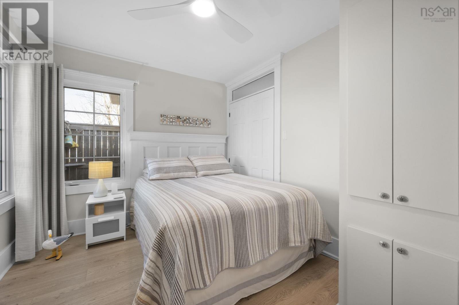 24 Station Road - 32