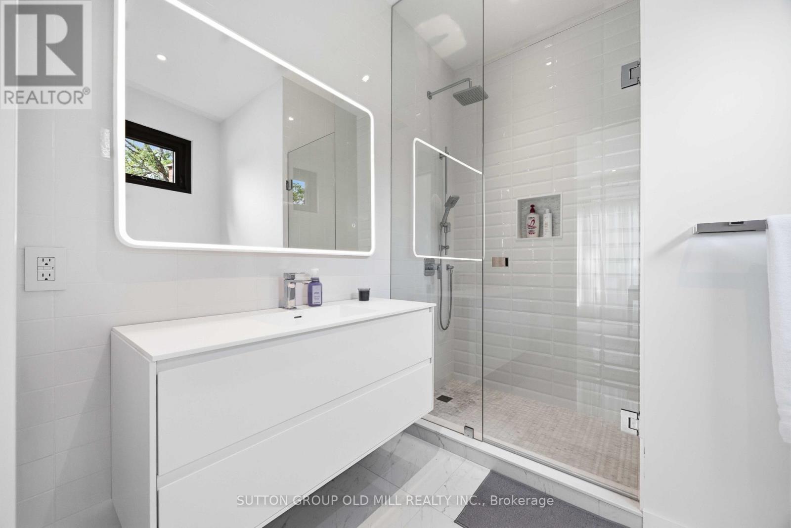 18 HERNE HILL - Image 30