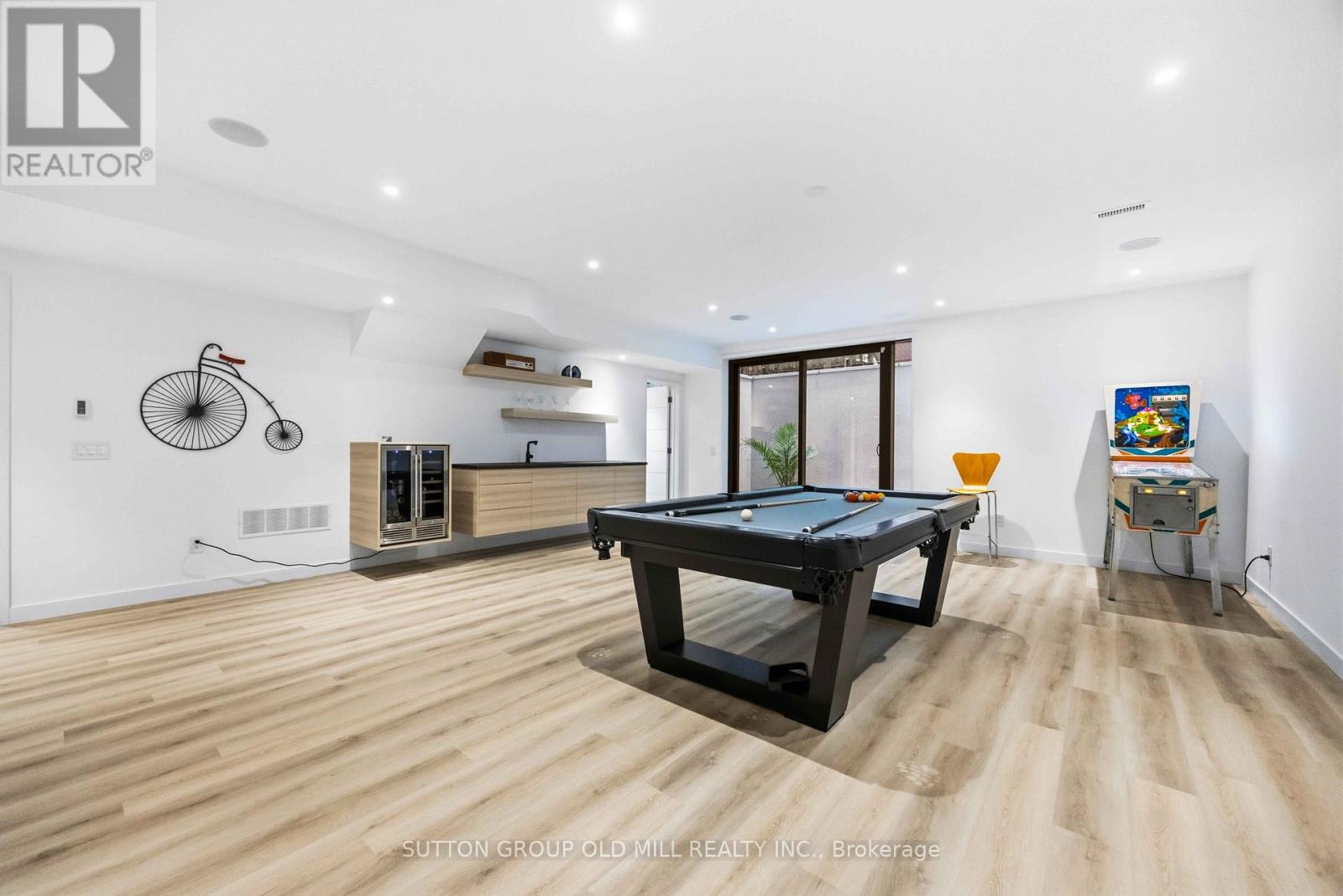 18 HERNE HILL - Image 39