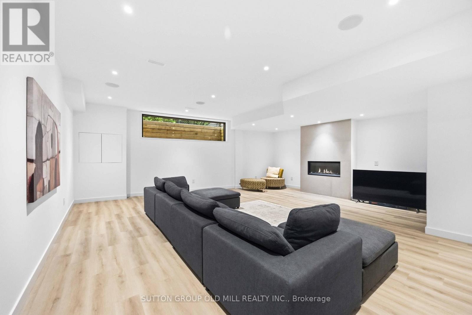 18 HERNE HILL - Image 41