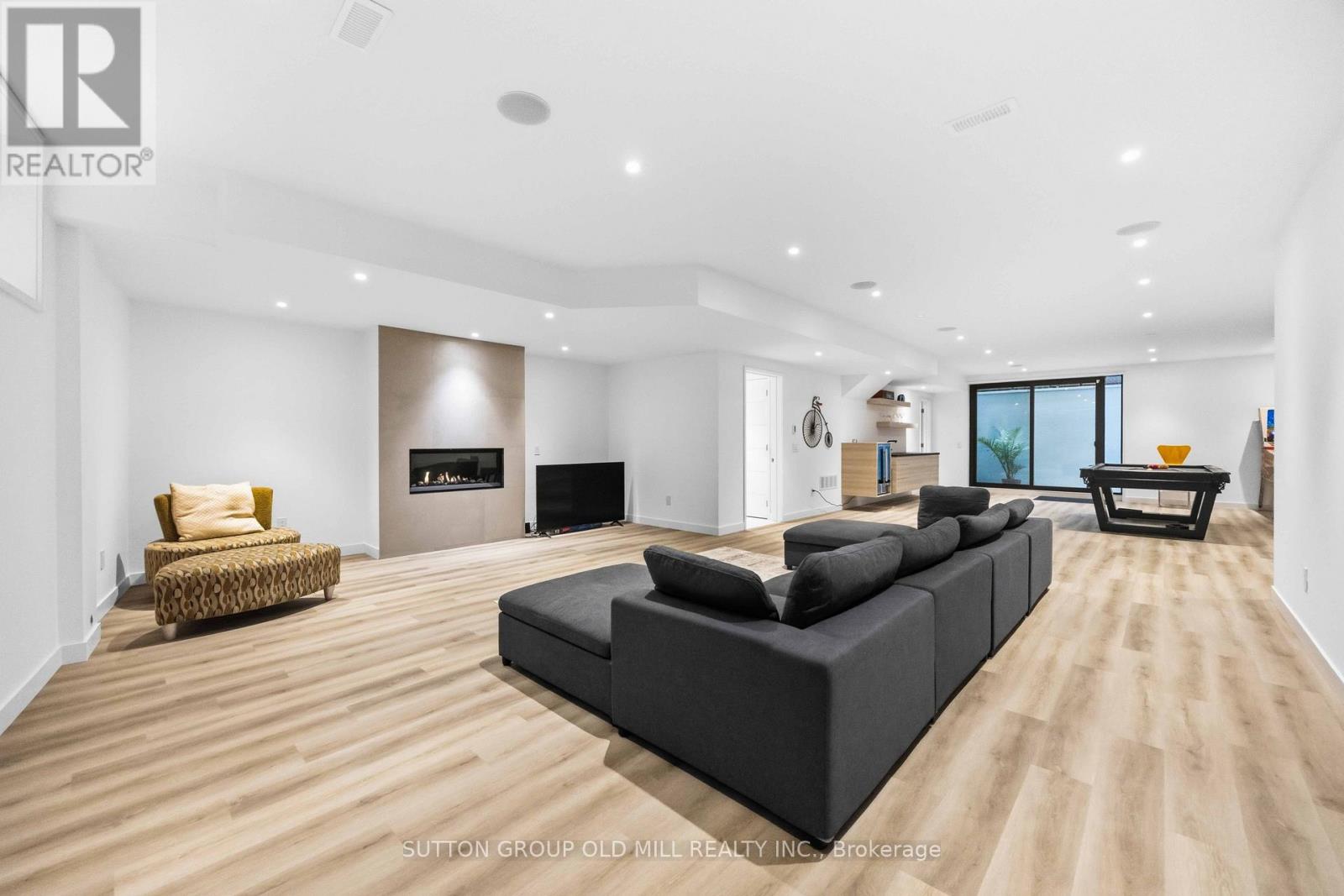 18 HERNE HILL - Image 43