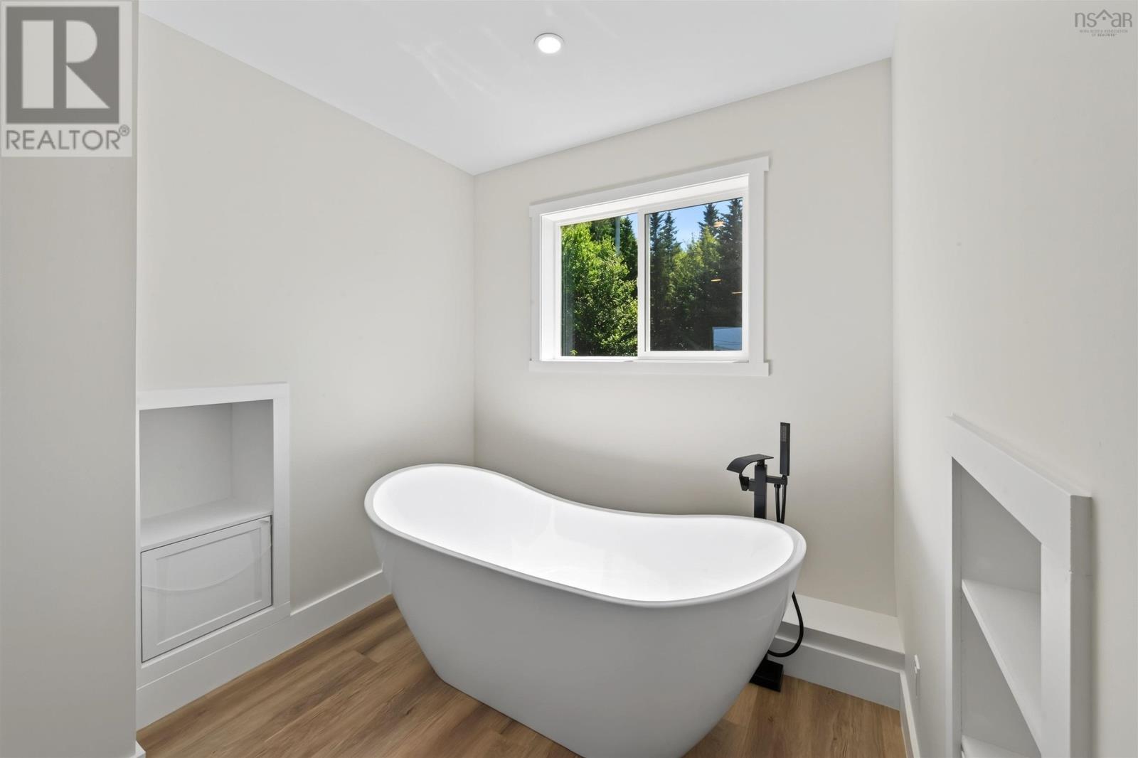 Property 46 of 49 of 115 Harbourview Drive