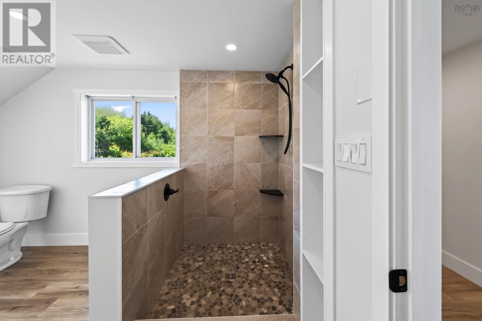 Property 45 of 49 of 115 Harbourview Drive