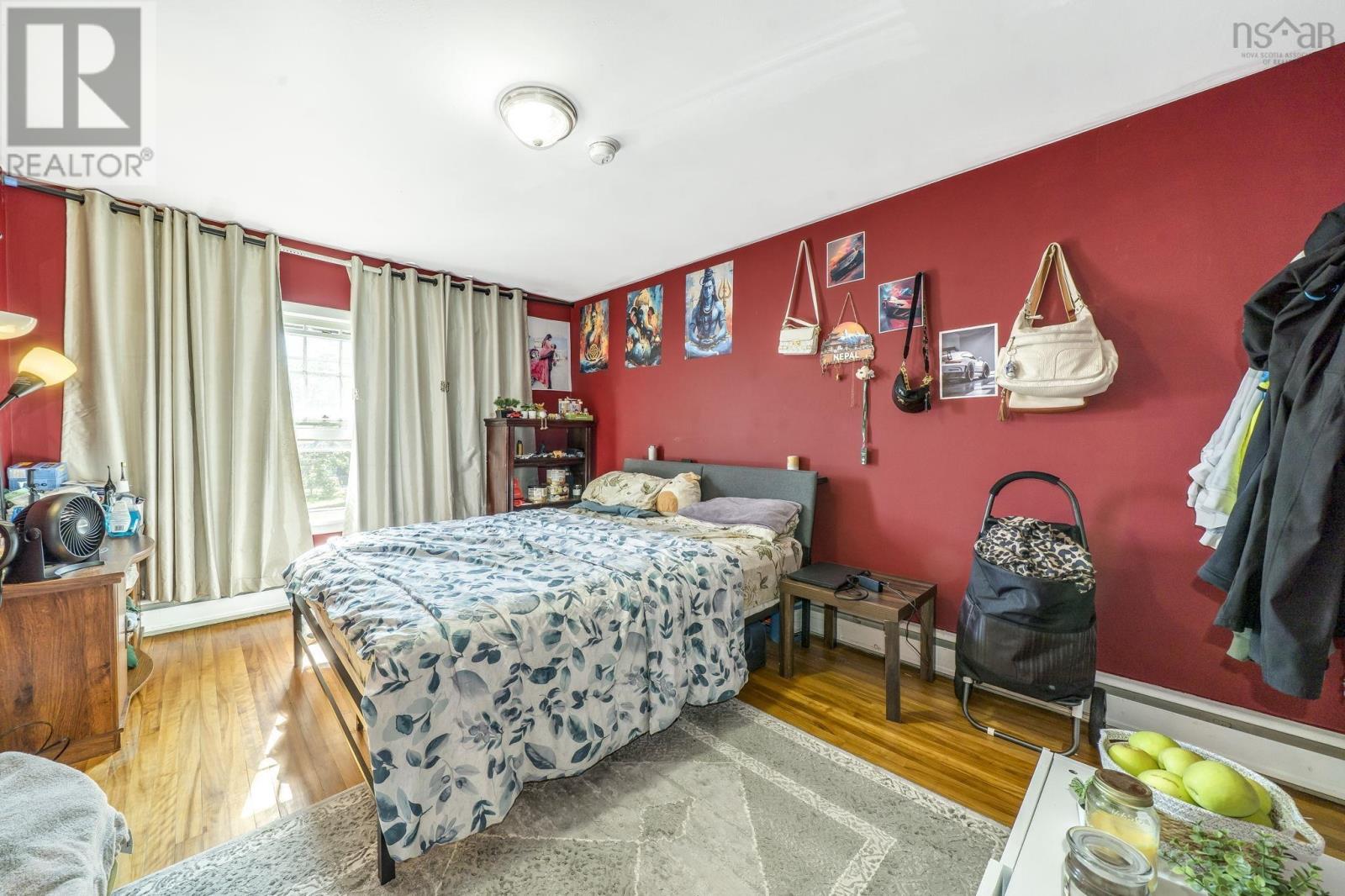 Property 26 of 48 of 3176/78/80 Stanford Street