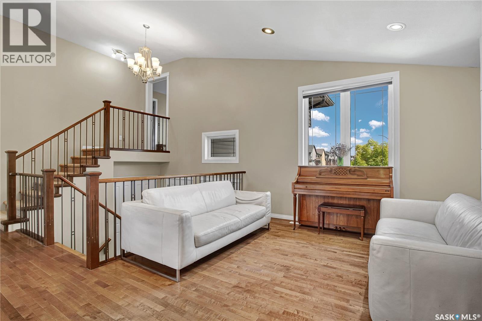 1103 Muzyka ROAD - Image 13