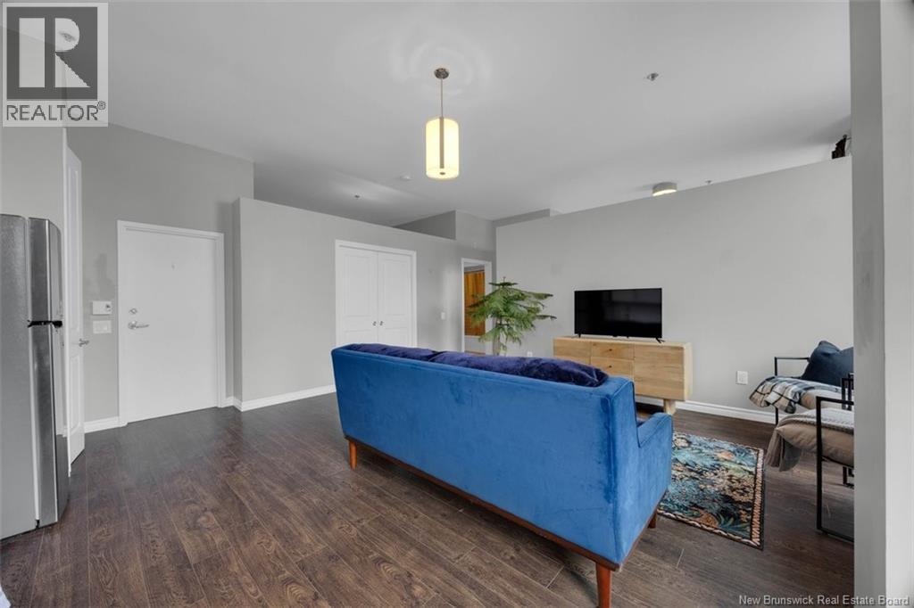 #102 242 Water Street - Image 13