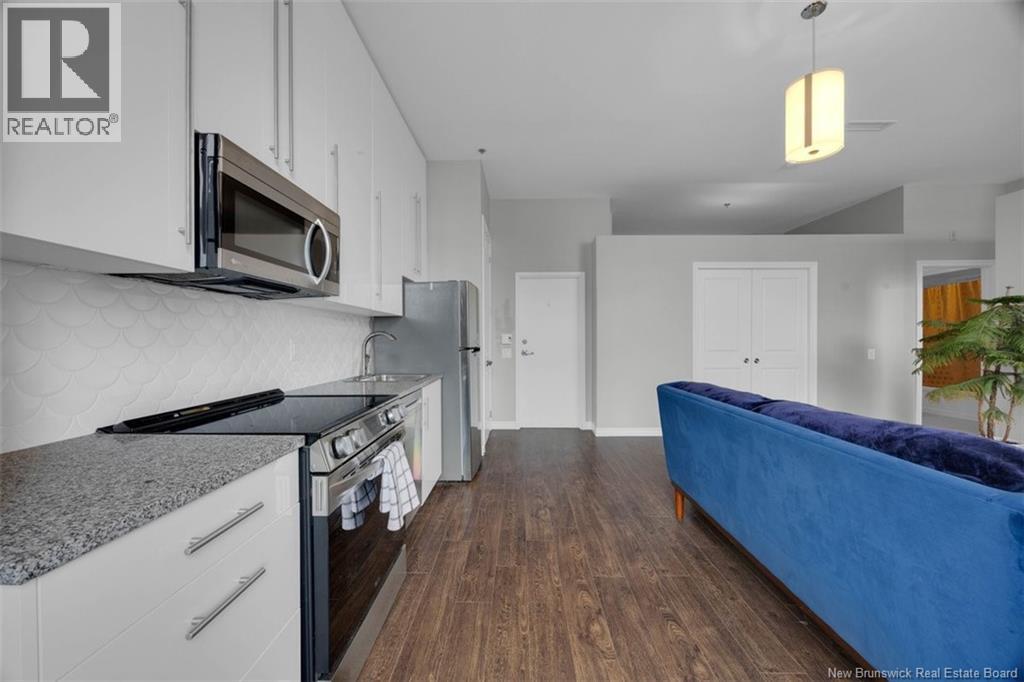 #102 242 Water Street - Image 14