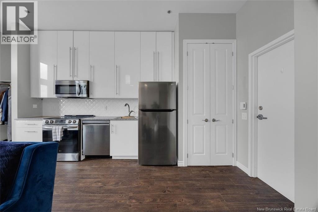#102 242 Water Street - Image 15