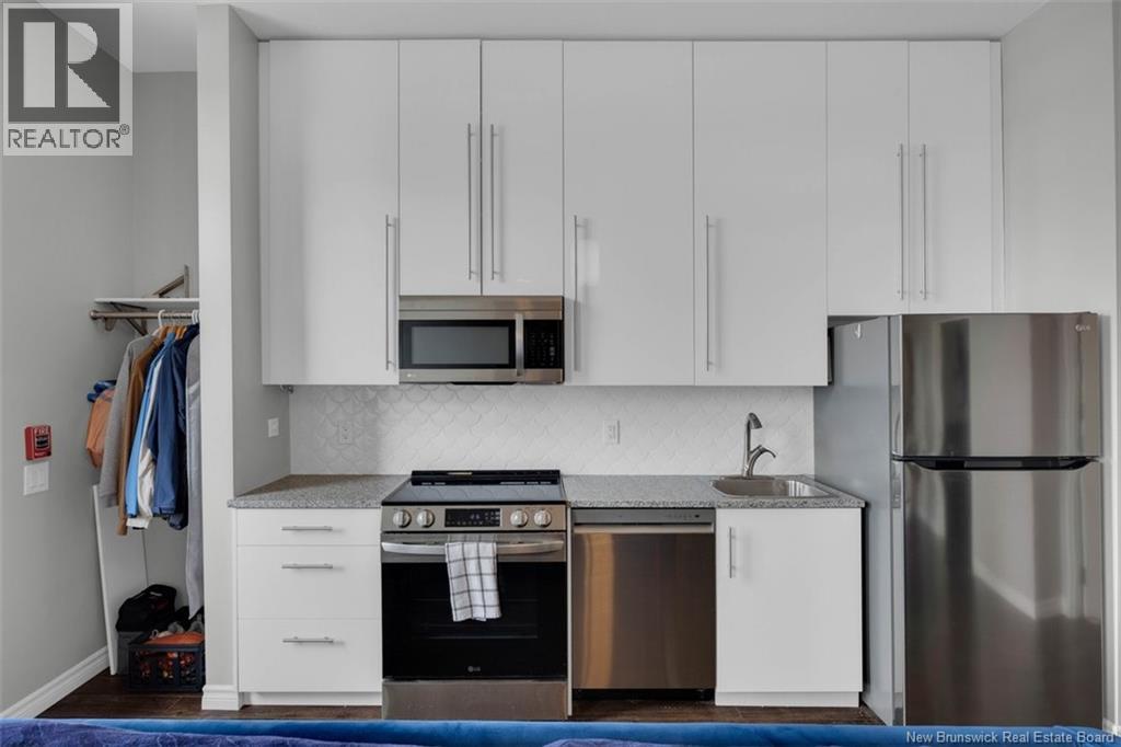 #102 242 Water Street - Image 17