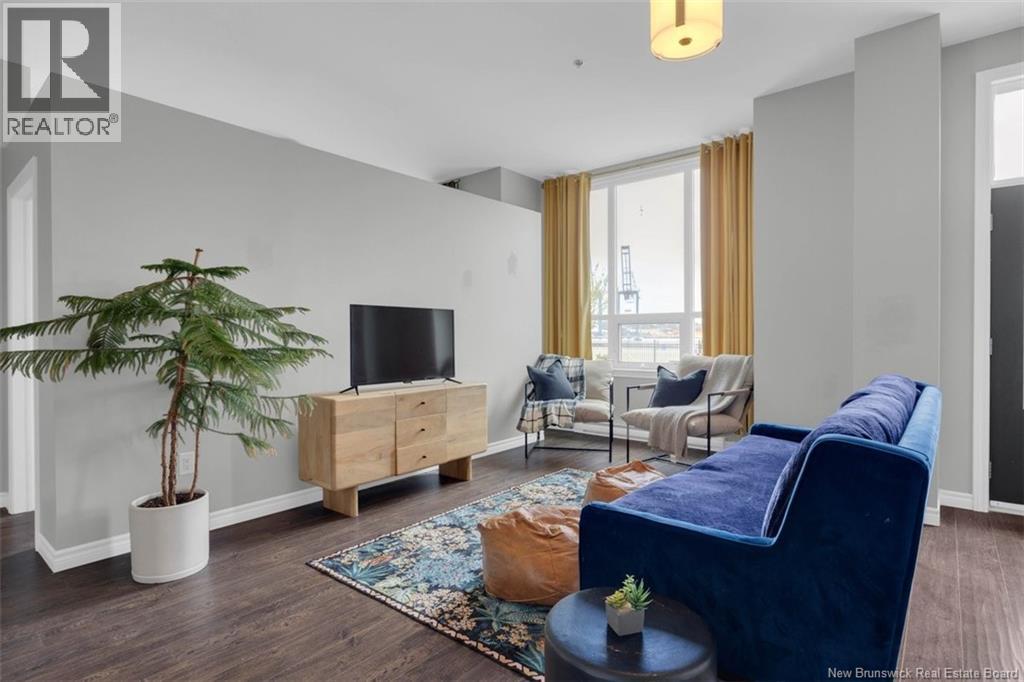 #102 242 Water Street - 8