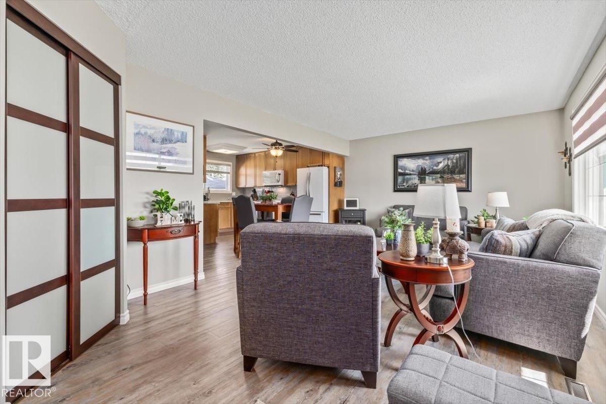 7408 133 AV NW - 5