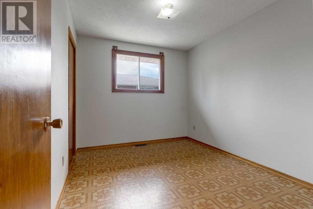1520 Lansing Avenue - Image 14
