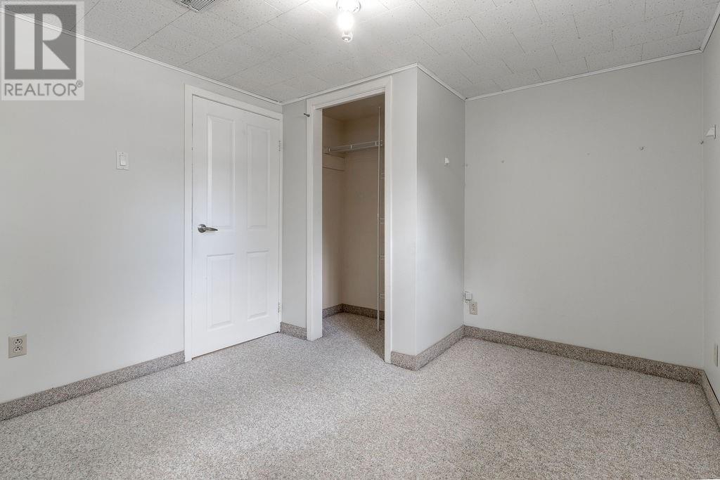 1520 Lansing Avenue - Image 22